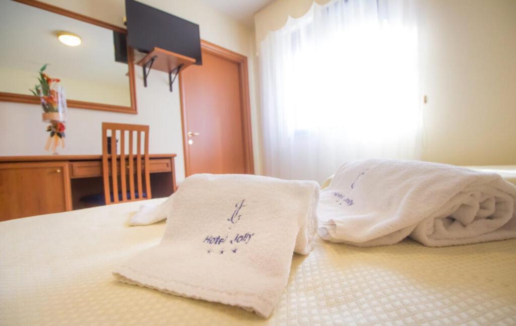 Hotel Jolly Modugno Esterno foto